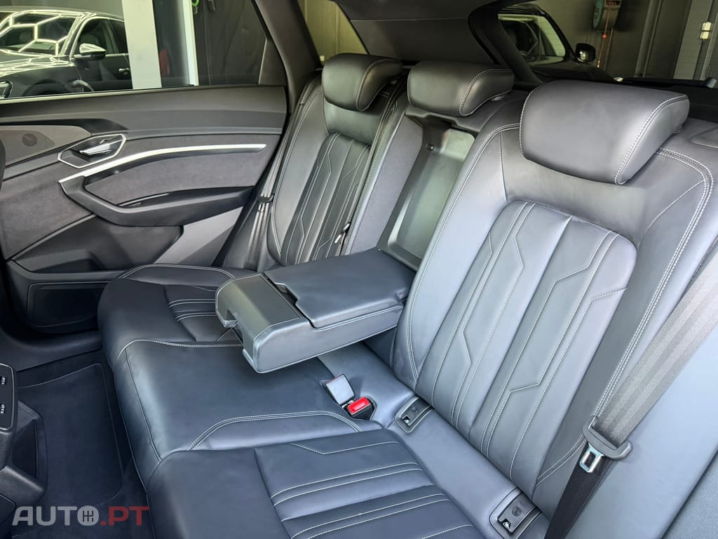 Audi Q8 E-Tron 50 quattro S line