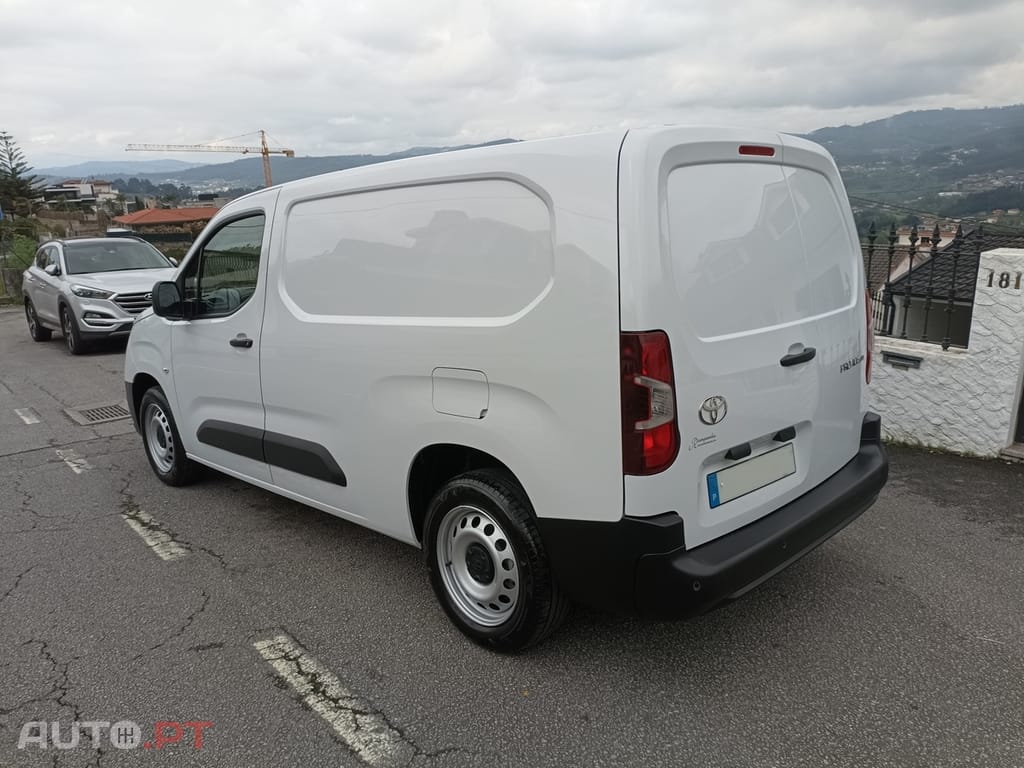 Toyota Proace City 1.5 HDI Longa 2025 10.000Km