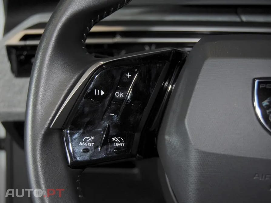 Peugeot 3008 1.2 Hybrid Allure e-DCS6