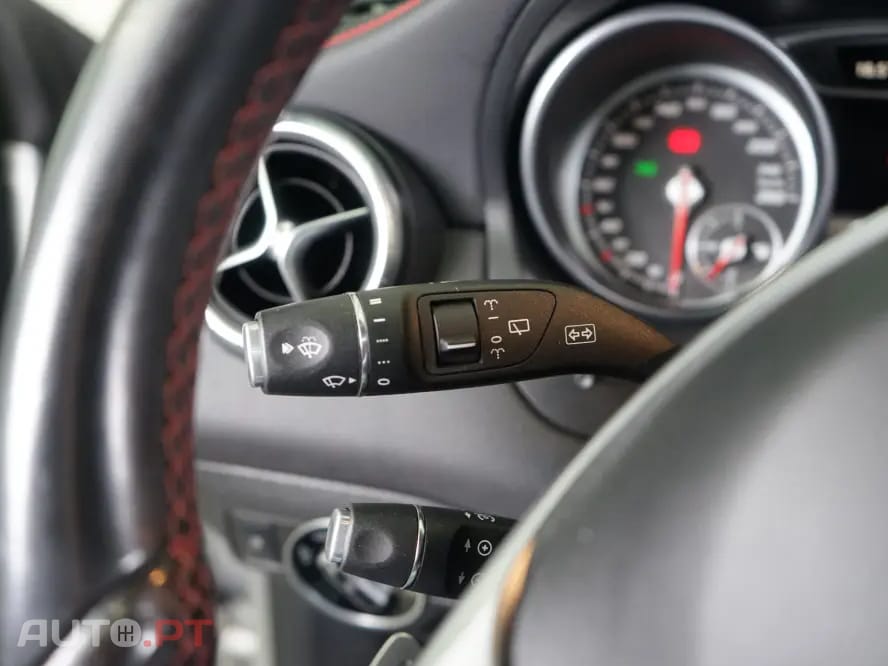 Mercedes-Benz CLA 180 d Shooting Brake AMG Line Aut.