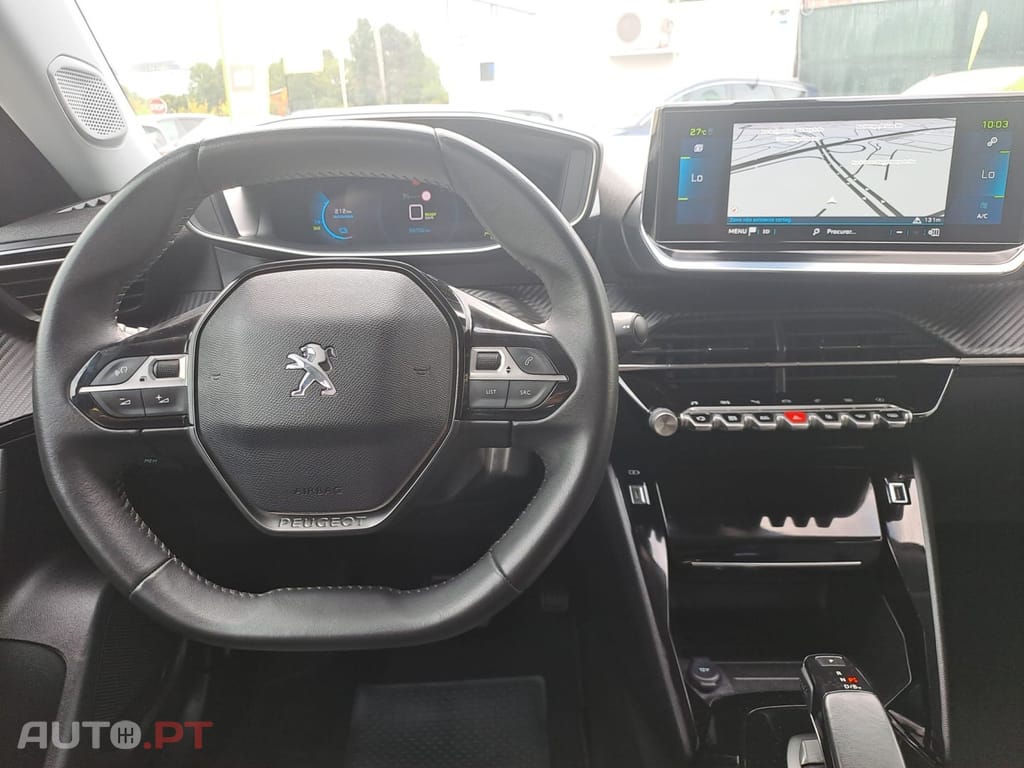 Peugeot E-2008 50 kWh Allure Pack