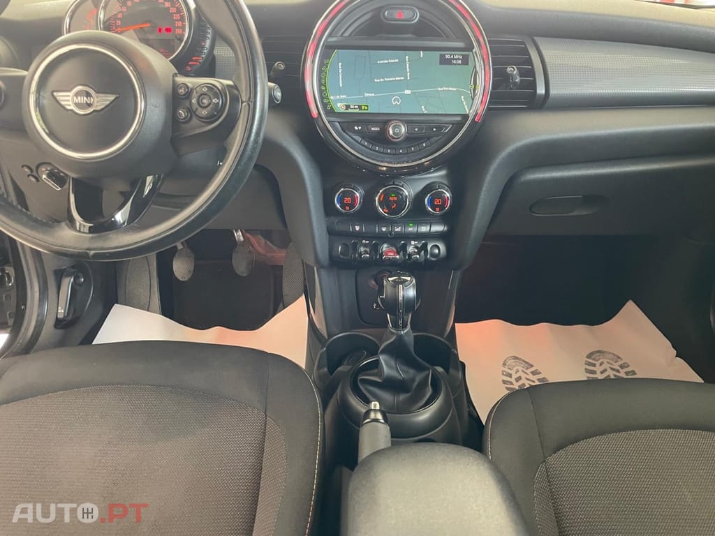 MINI Cooper Cooper D