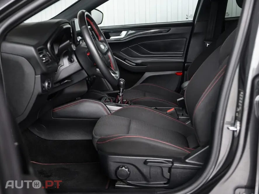 Ford Focus SW 1.0 EcoBoost ST-Line