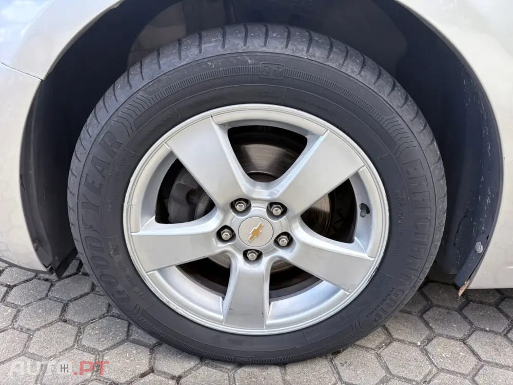 Chevrolet Cruze 1.6 LS