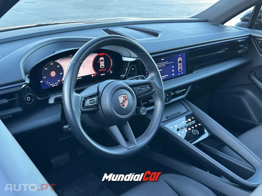 Porsche Macan Electric 4