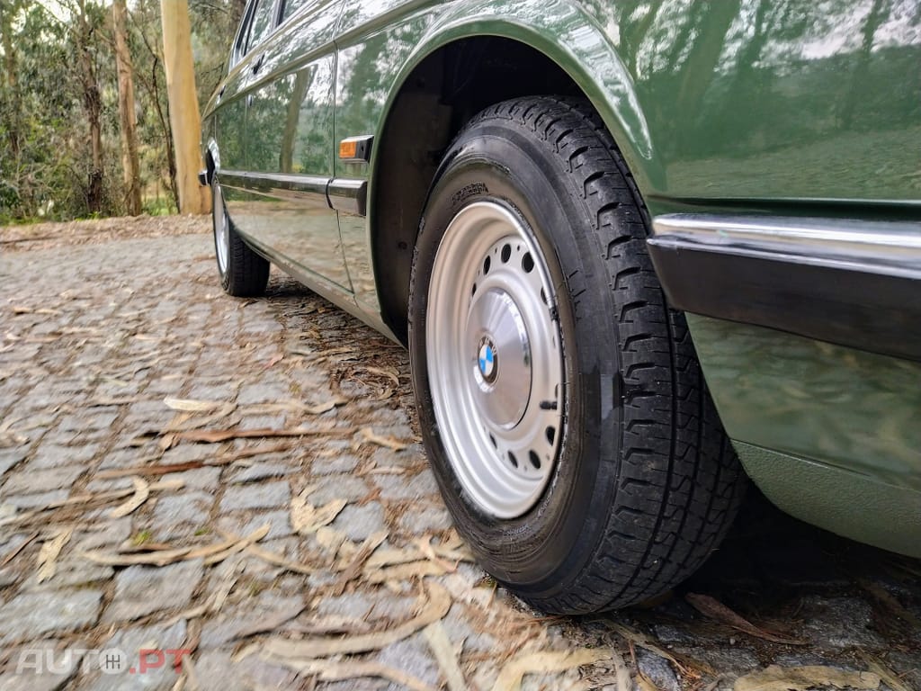 BMW 520 i E28