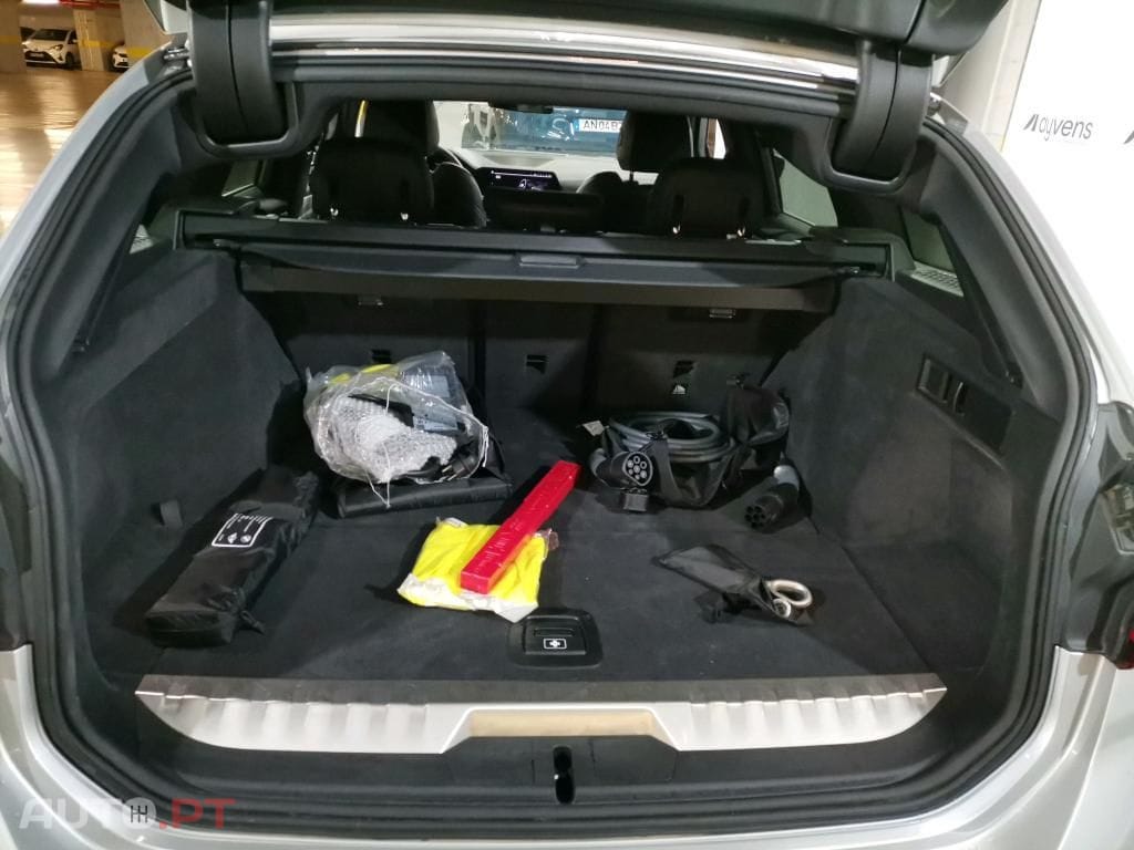 BMW 320 e Corporate Edition Auto