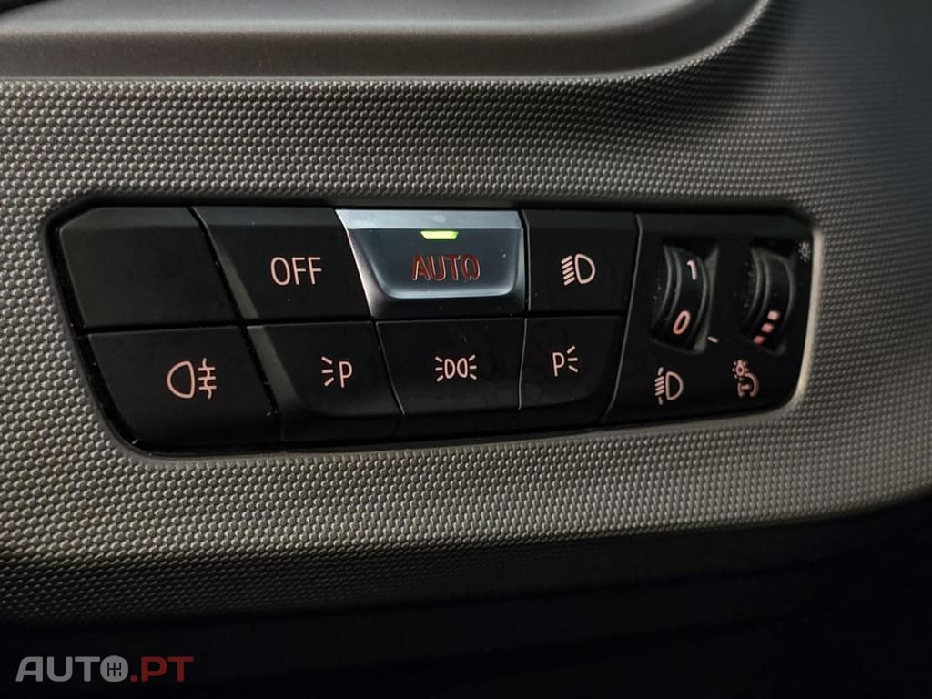 BMW 216 d Line Sport — fotografia 29