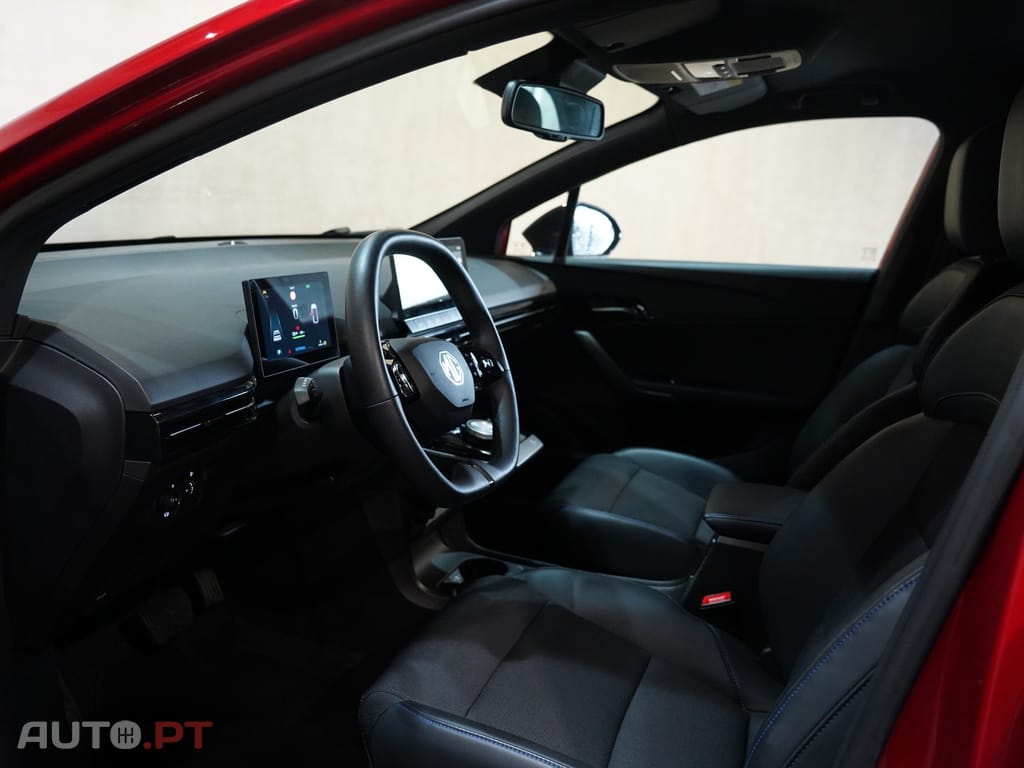 MG MG4 64 kWh Luxury