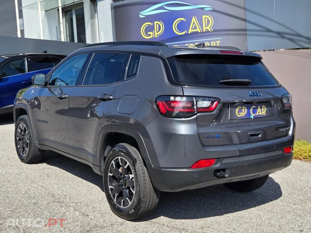 Jeep Compass 1.3 T-GDI 4xe Auto Trailhawk — fotografia 6