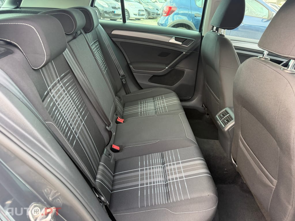Volkswagen Golf 1.6 TDI BlueMotion Lounge