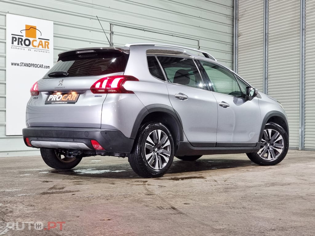 Peugeot 2008 1.2 PureTech Allure