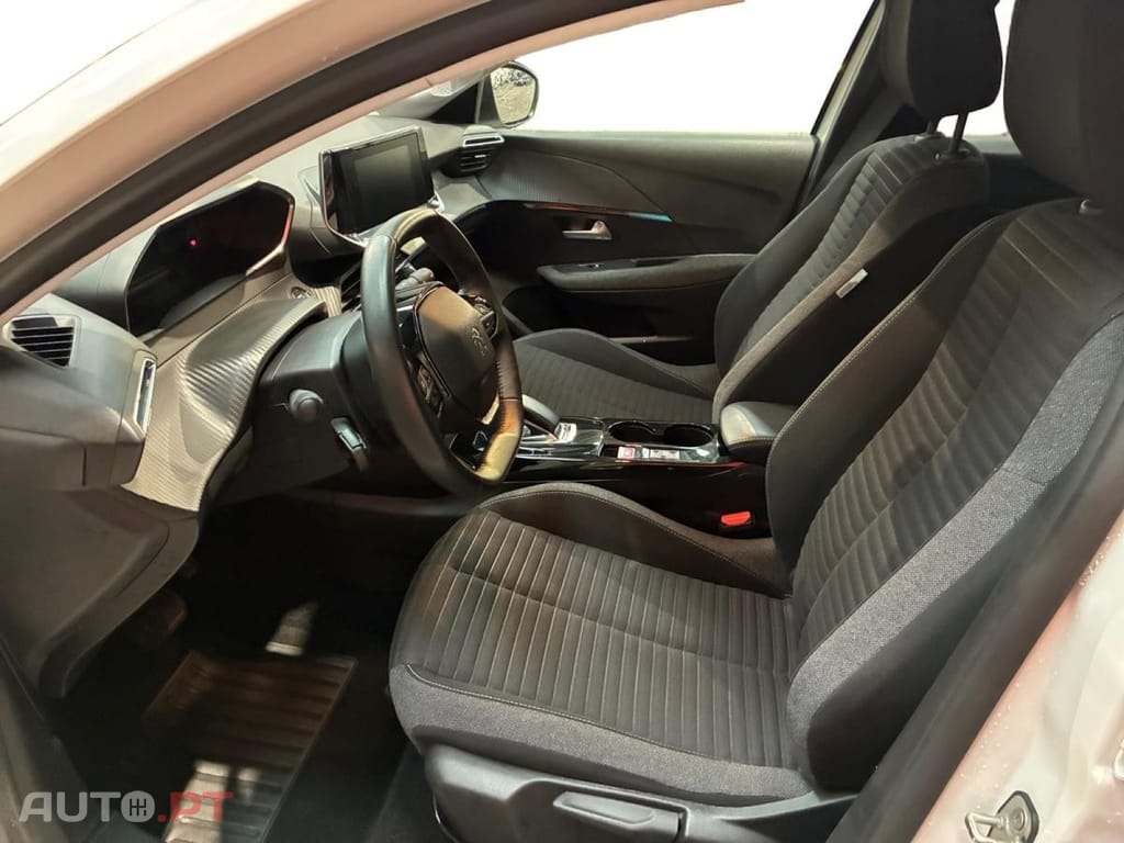 Peugeot E-208 50 kWh Style