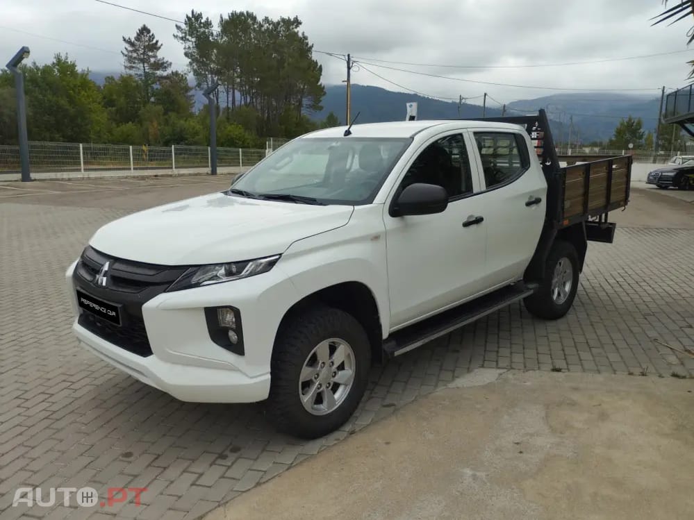 Mitsubishi L200 2.3 DI-D Space Cab Invite 4WD