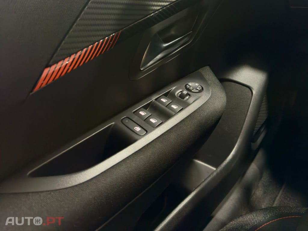 Peugeot 208 1.2 PureTech Active Pack EAT8