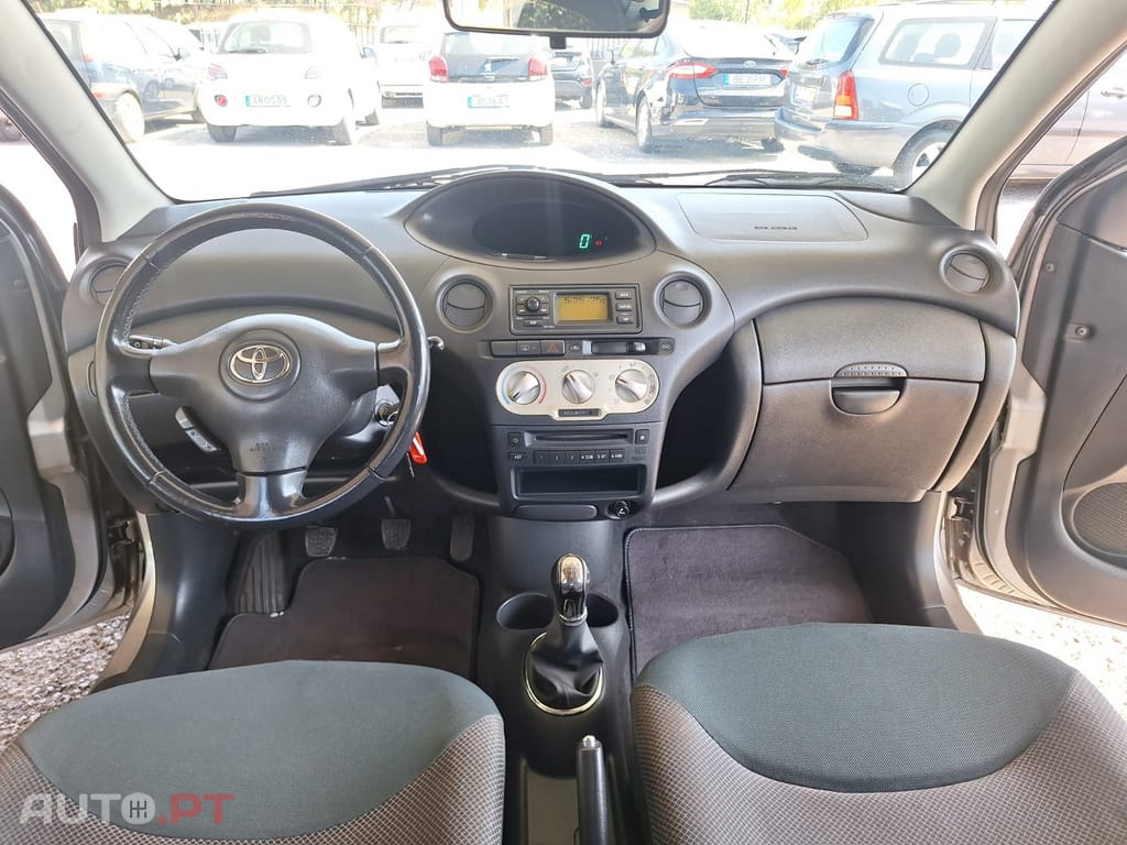 Toyota Yaris 1.0 Sol