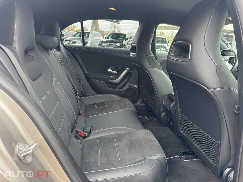 Mercedes-Benz A 250 e AMG Line