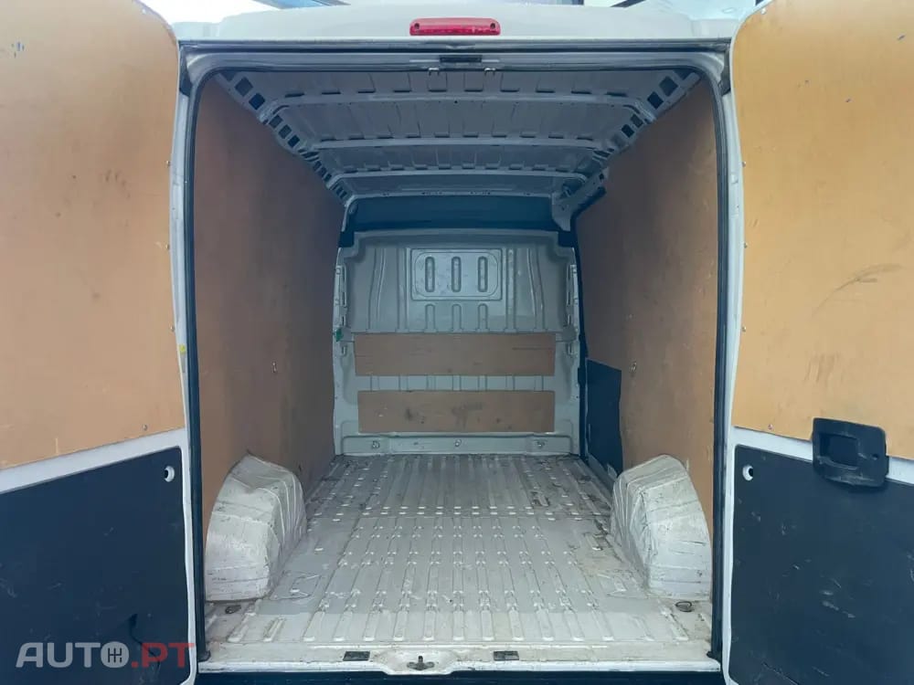 Peugeot Boxer 2.2 BlueHDi 333 L2 CD