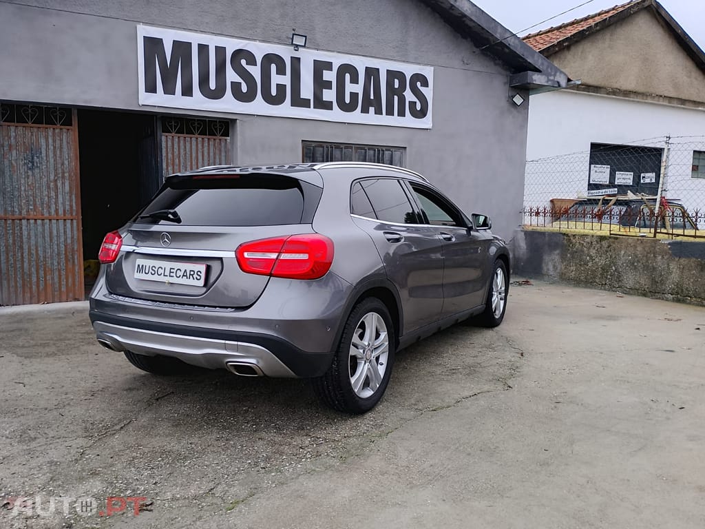 Mercedes-Benz GLA 180 pack amg
