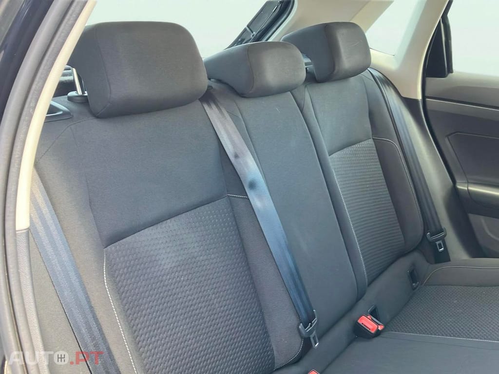 Volkswagen Polo 1.0 Confortline