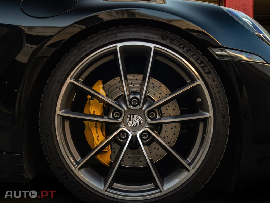 Porsche 992 Carrera 4S PDK