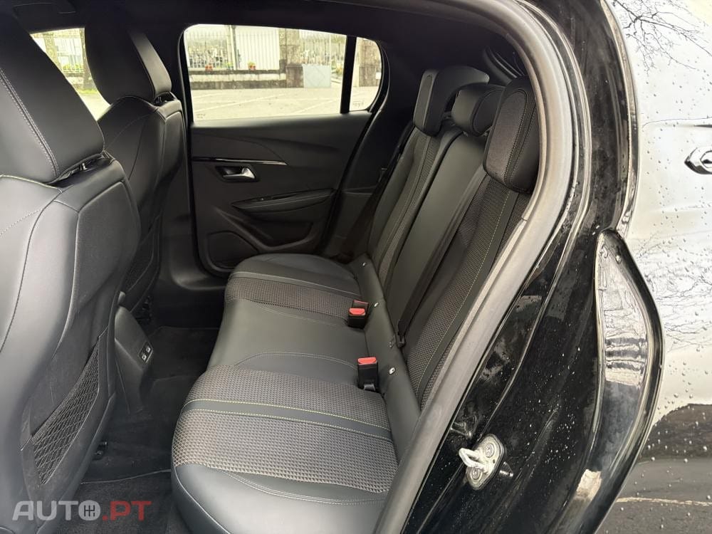 Peugeot E-208 50 kWh GT Pack