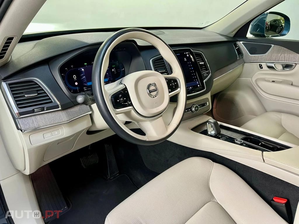 Volvo XC90 T8 455 PHEV AWD Core Auto