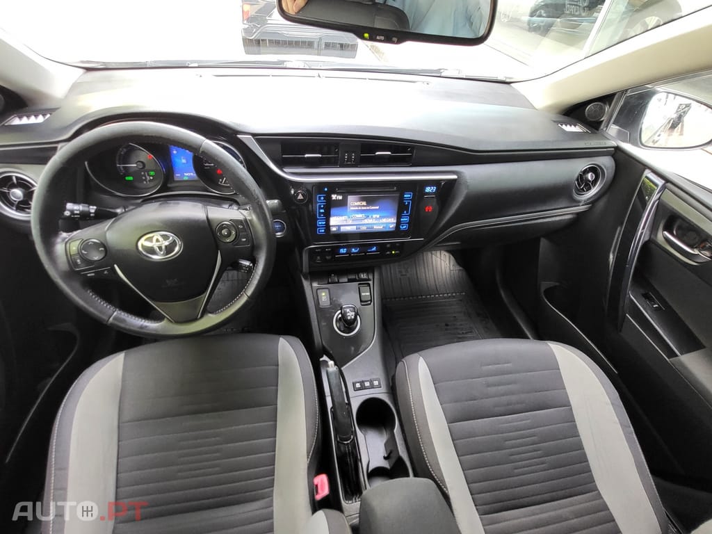 Toyota Auris 1.8 HSD Comfort