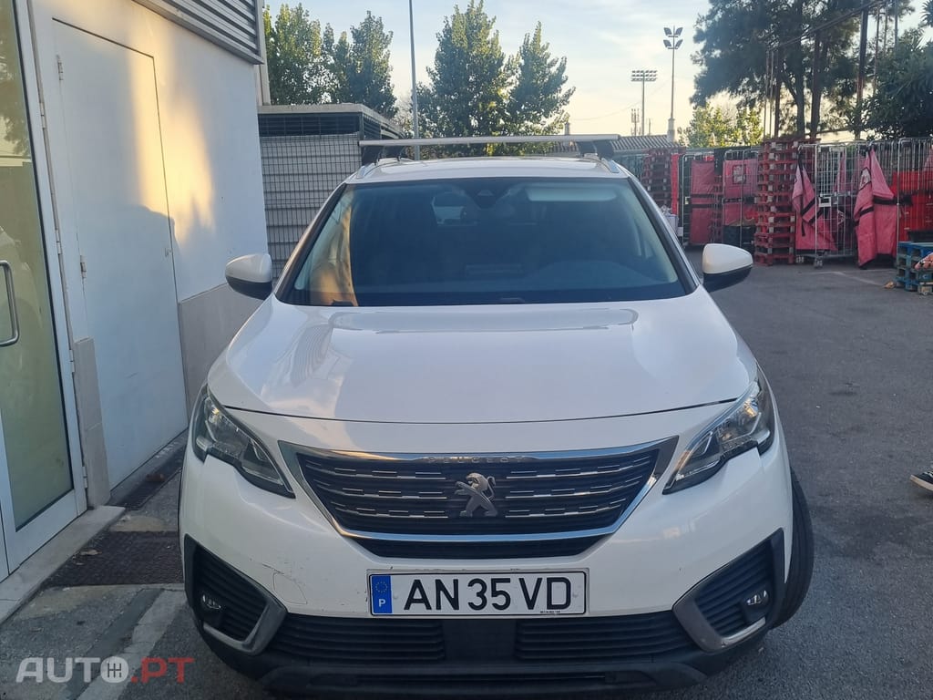 Peugeot 5008 1