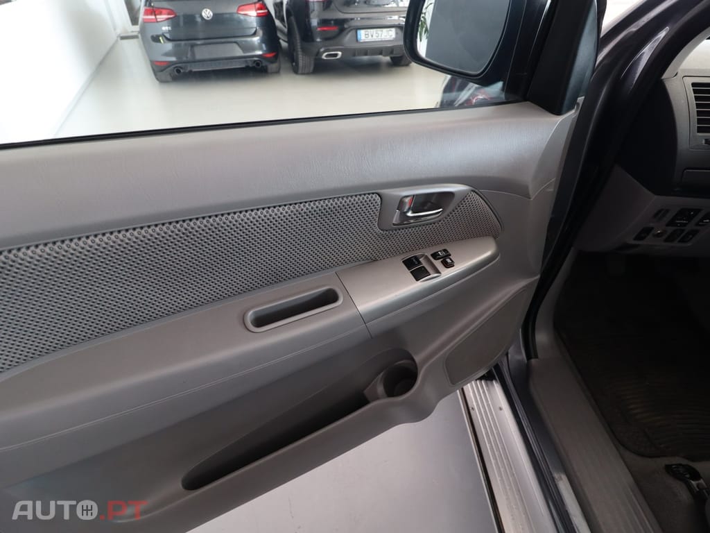Toyota Hilux 2.5 D-4D 4WD CE AC