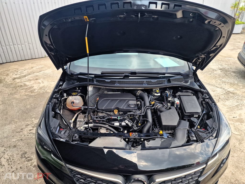 Opel Astra Sports Tourer 1.2T 130cv Nacional 51 mil km