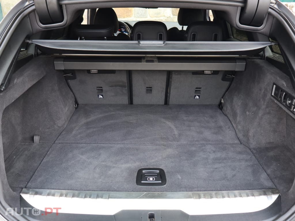 BMW 330 e Touring Pack M Auto.
