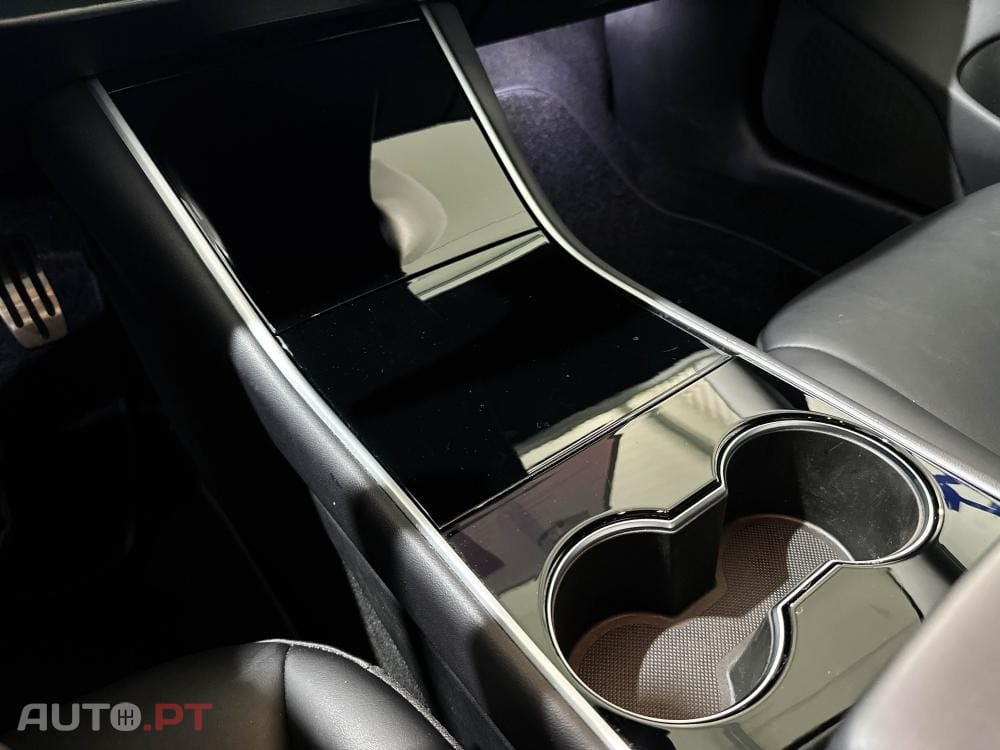 Tesla Model 3 Long-Range Dual Motor AWD