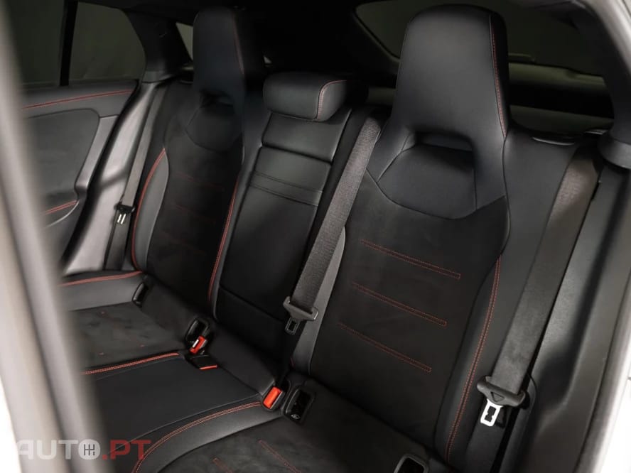 Mercedes-Benz CLA 250 e Shooting Brake AMG Line