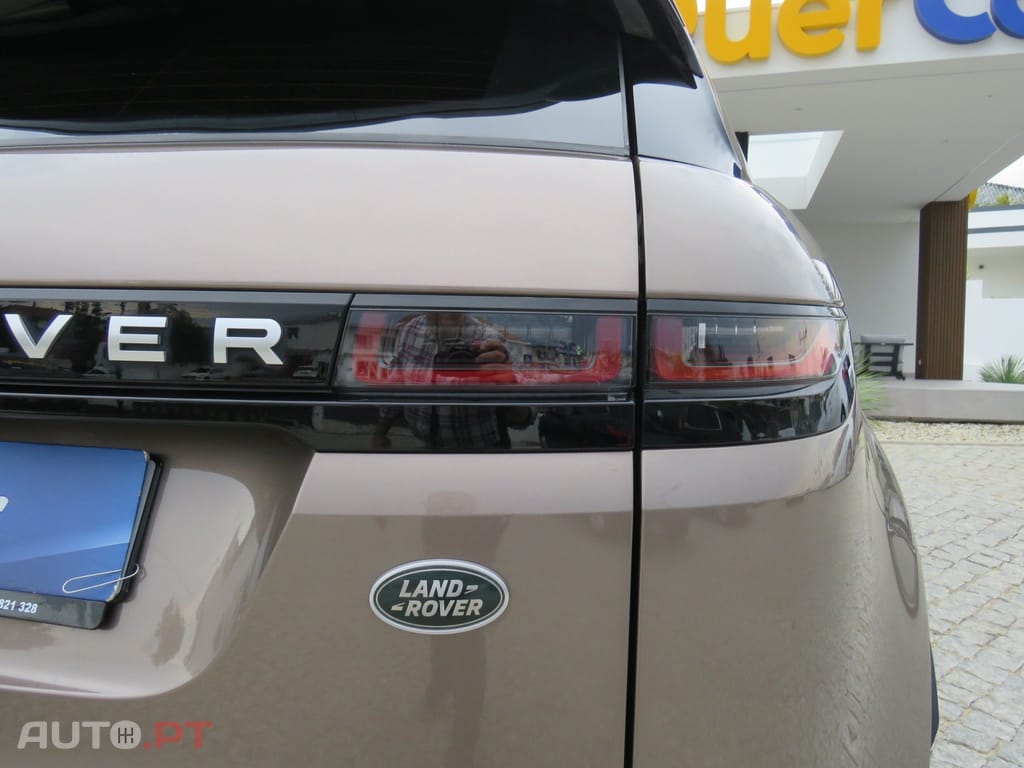 Land Rover Evoque 2.0 D150 R-Dynamic S