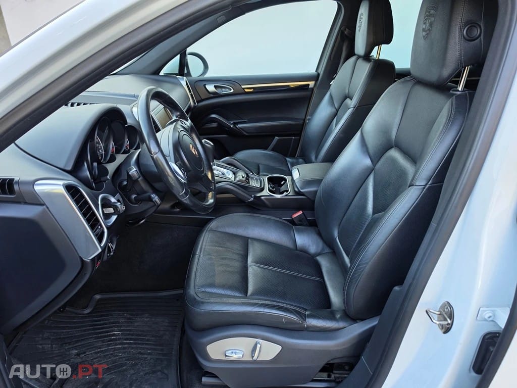 Porsche Cayenne Platinum Edition