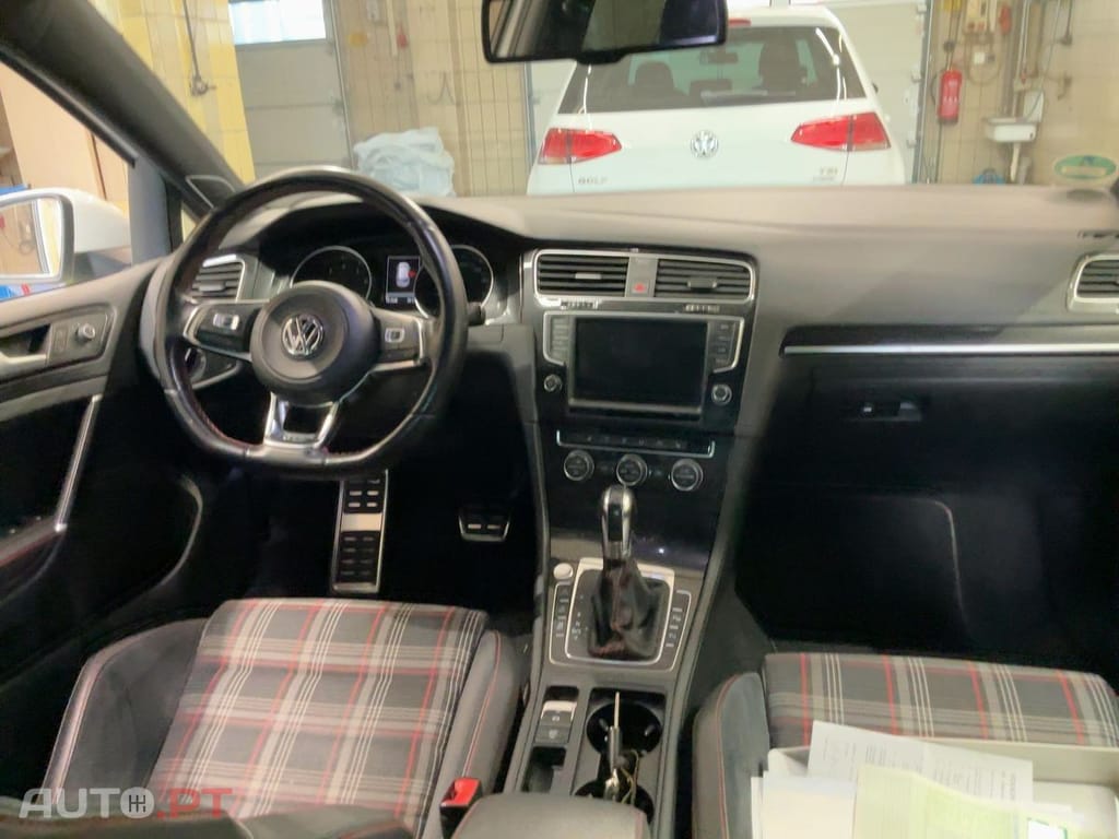 Volkswagen Golf 2.0 TSi GTi DSG Performance