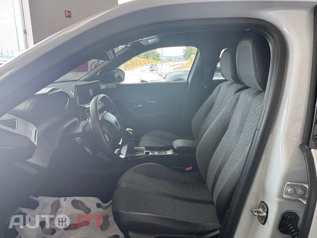 Peugeot 2008 1.2 PureTech Allure