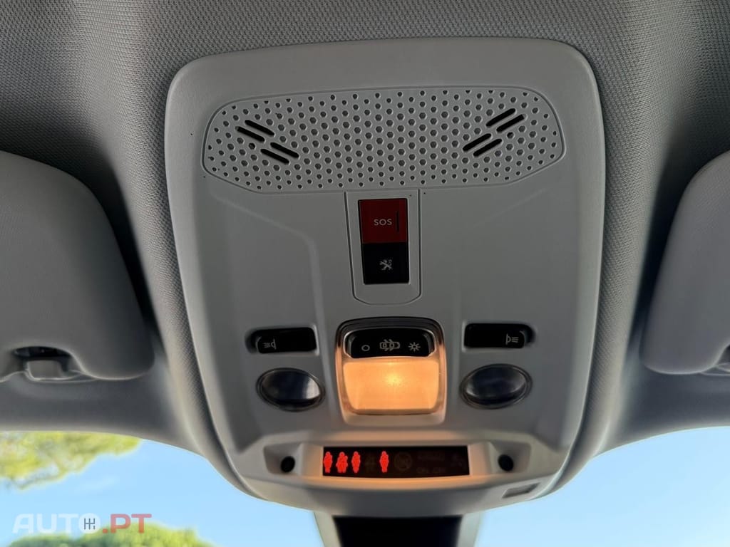 Peugeot 2008 PureTech 100 Style