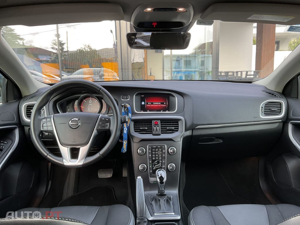 Volvo V40 2.0 D2 Momentum Geartronic
