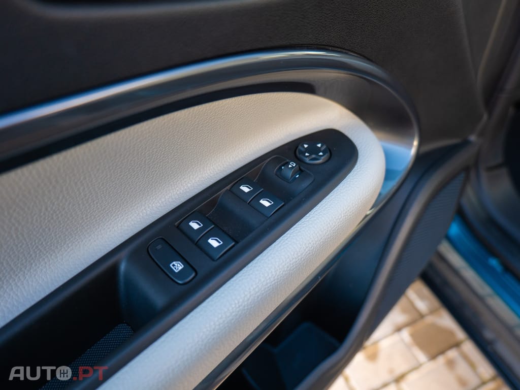 Fiat 600 1.2 Hybrid La Prima