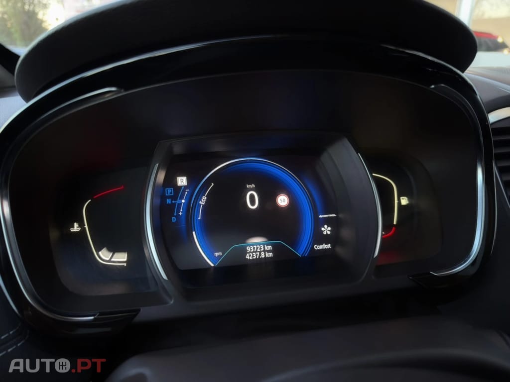 Renault Espace 1.6 dCi Initiale Paris EDC