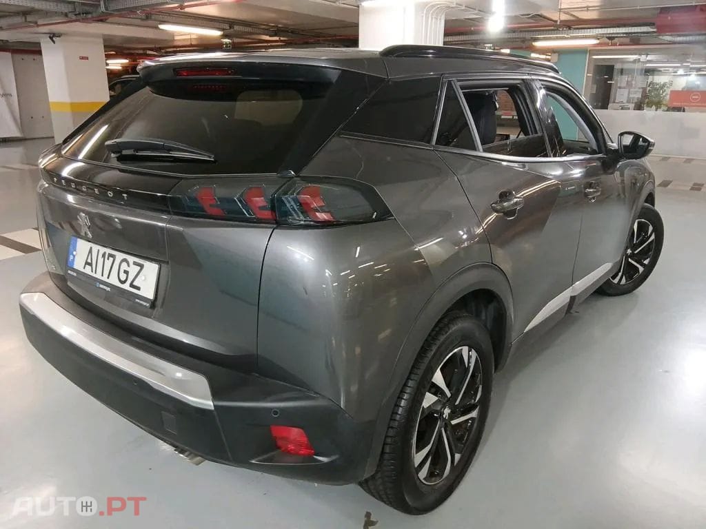 Peugeot 2008 1.5 BlueHDi Allure Pack