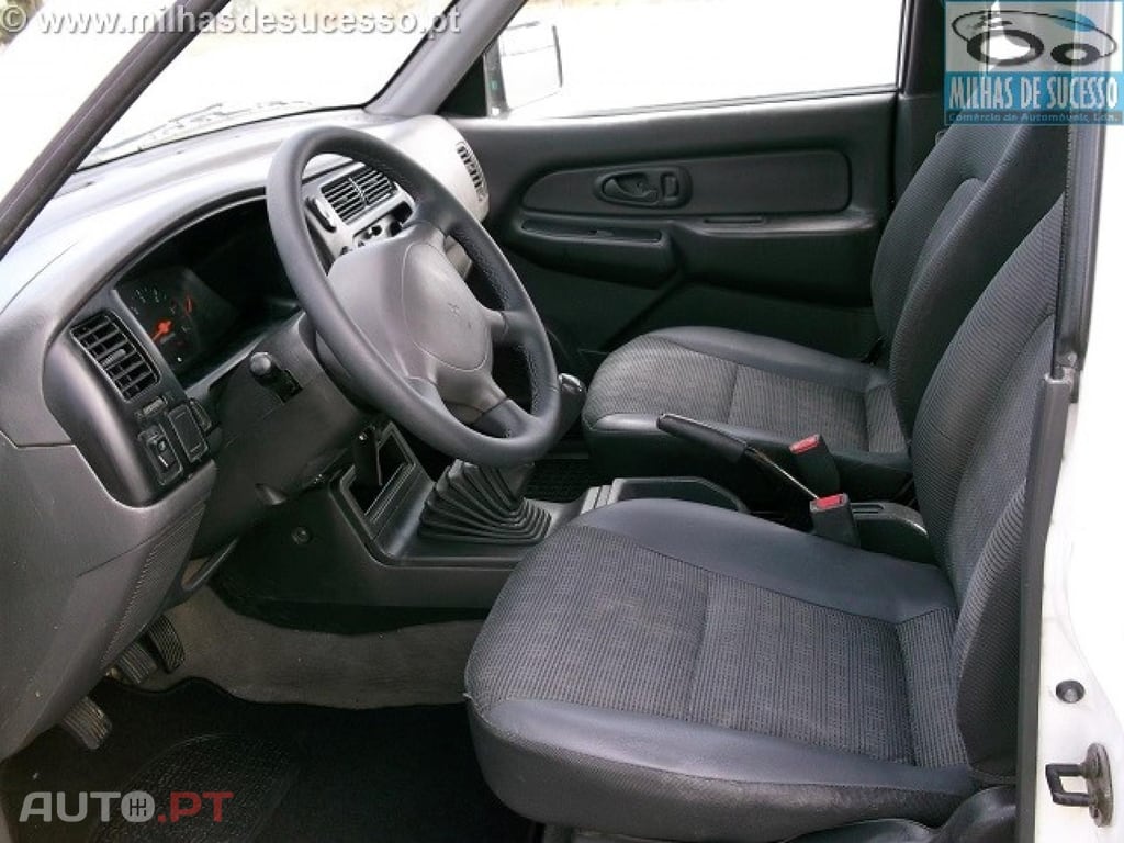 Mitsubishi L200 2.5 TD 4X2 CD (C/IVA)