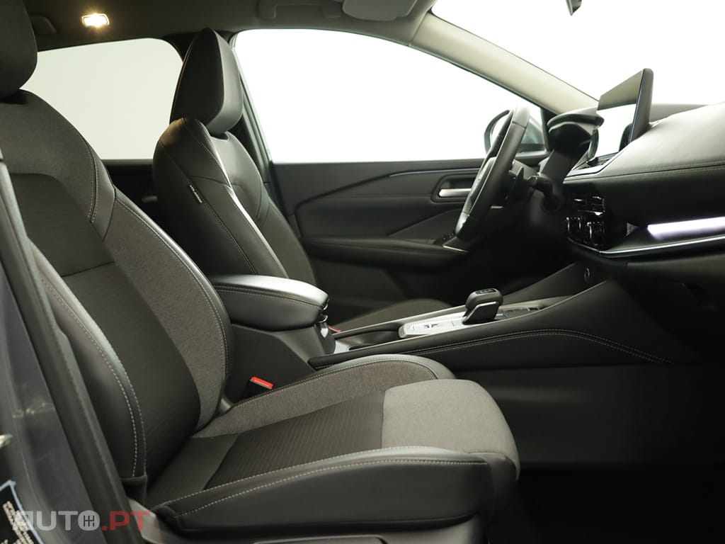 Nissan Qashqai Qashqai 1.3 DIG-T N-Connecta LED Xtronic