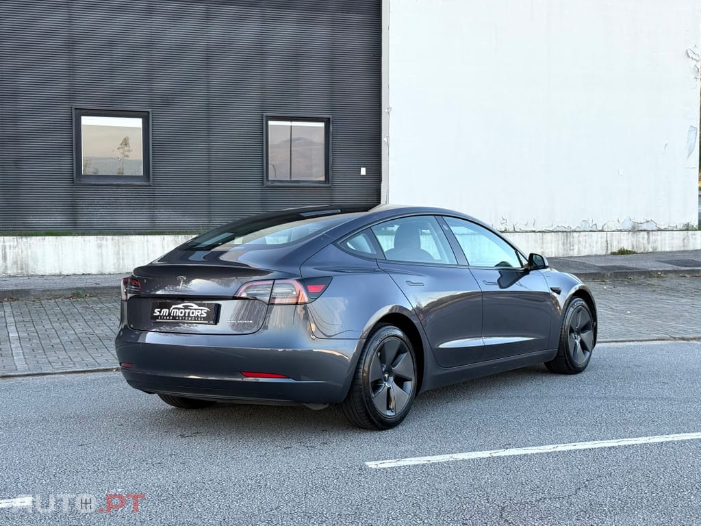 Tesla Model 3 Long-Range Dual Motor AWD