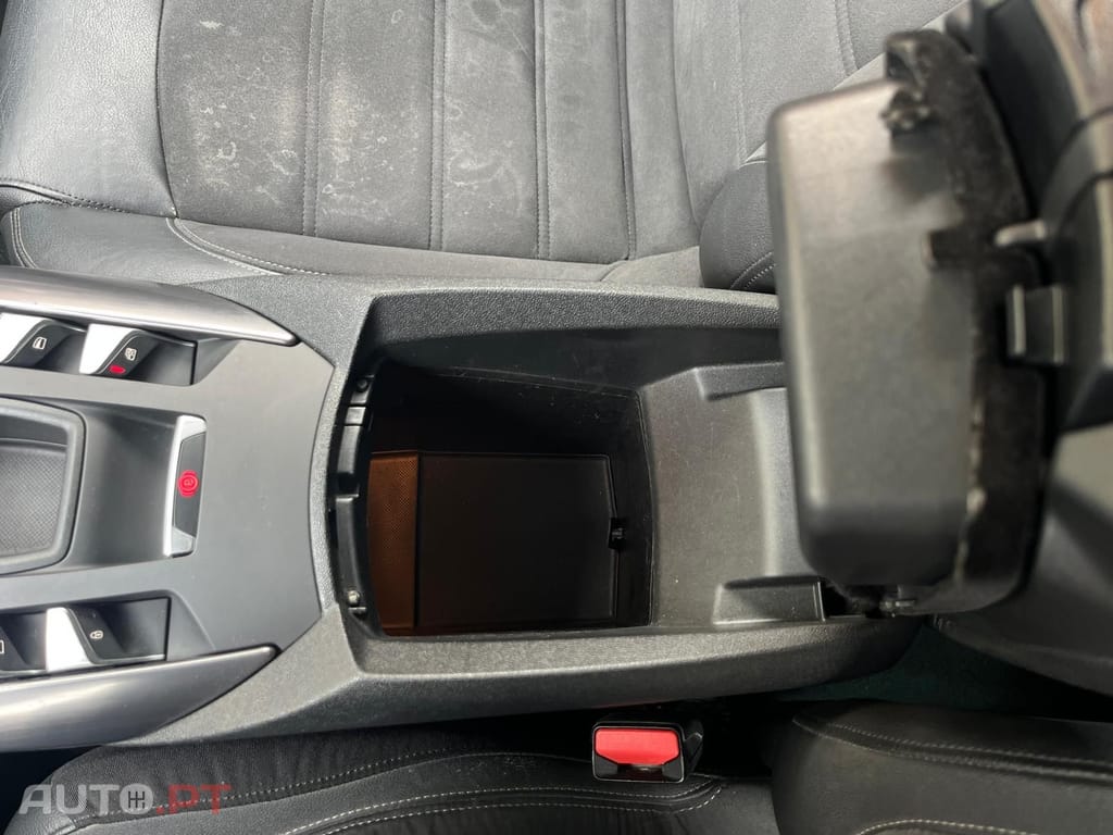 DS DS5  2.0 HDi Hybrid4 Business Class