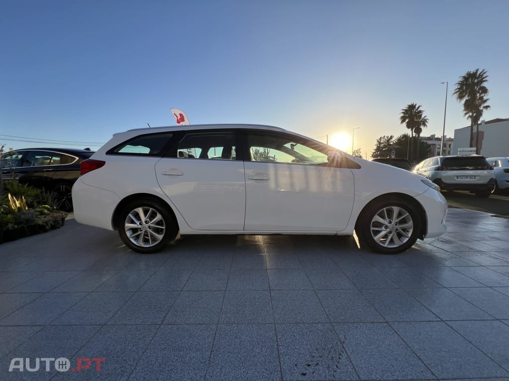 Toyota Auris 2.0 D-4D Comfort