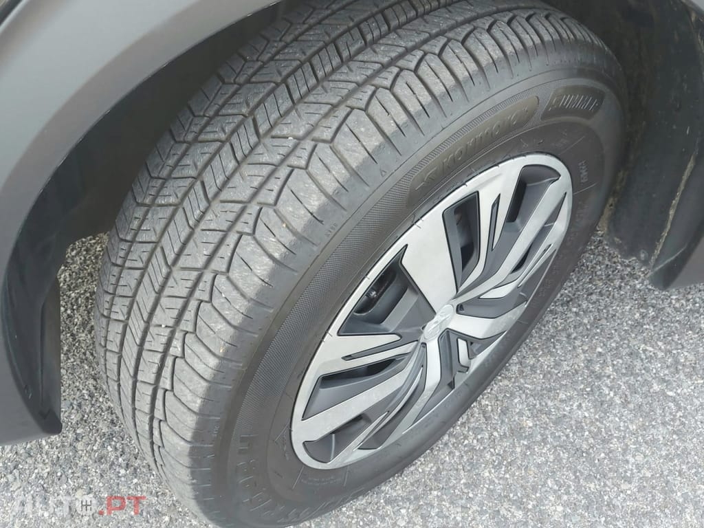 Peugeot E-2008 50 kWh Active Pack