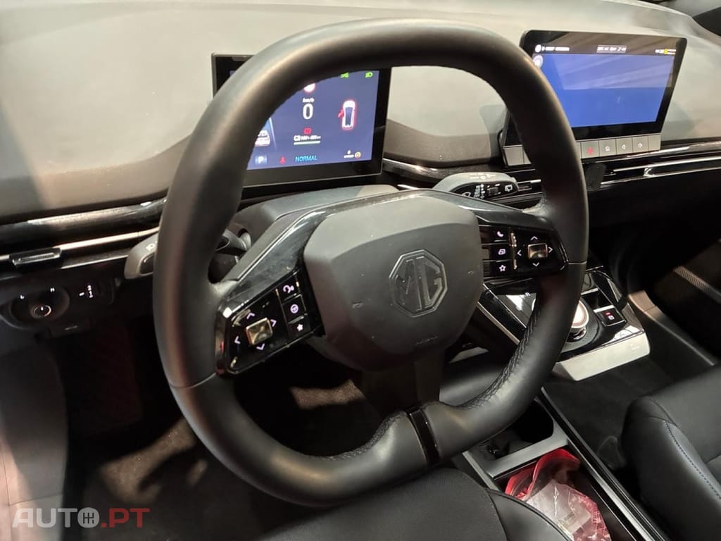 MG MG4 64 kWh Luxury